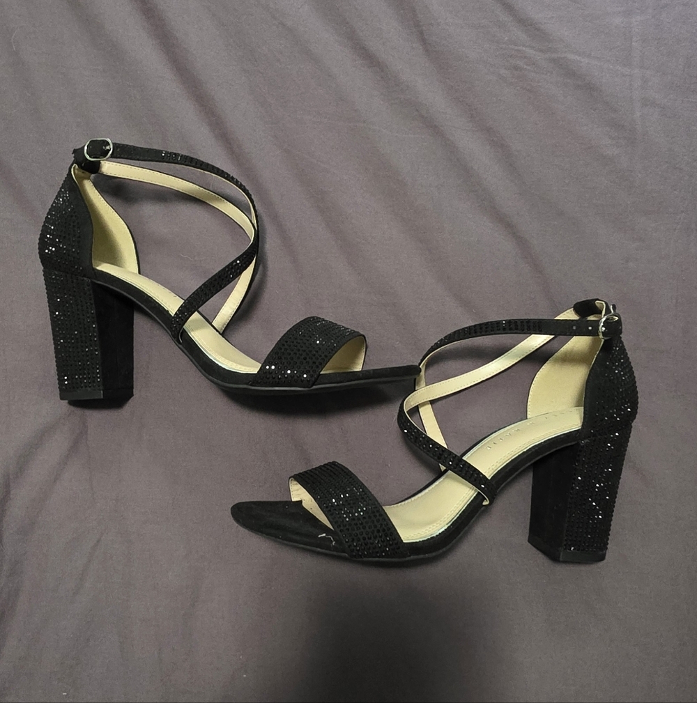 Kelly & Katie Elegant Black Strappy Heels